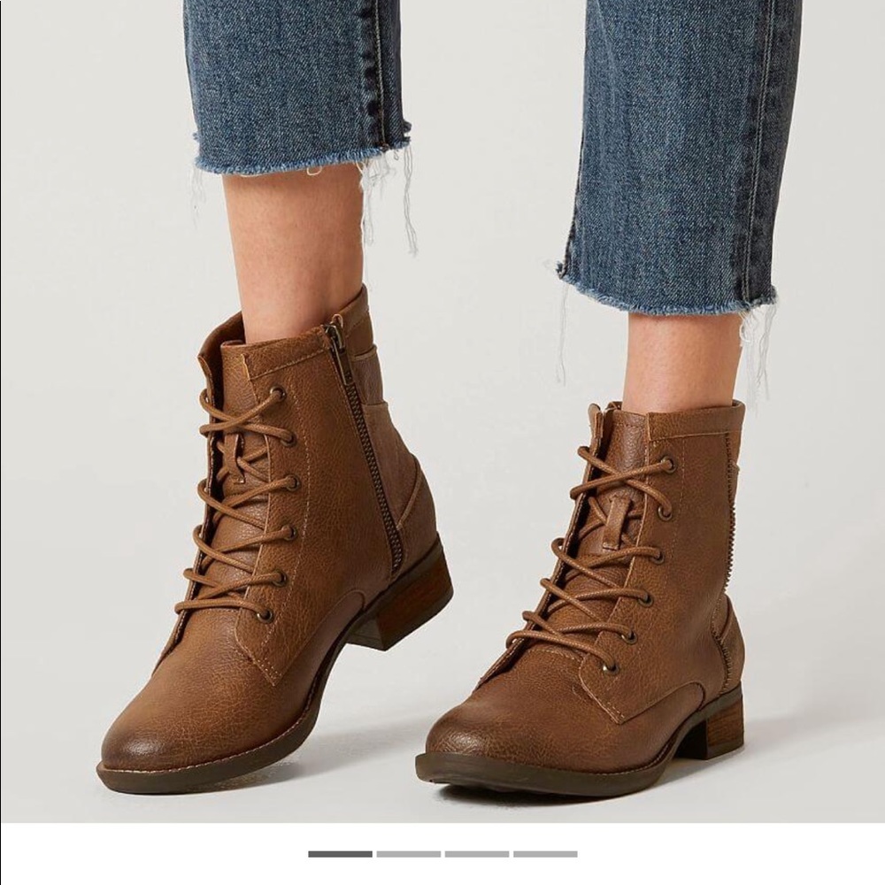 🆕 Minx Ankle Boot from Buckle